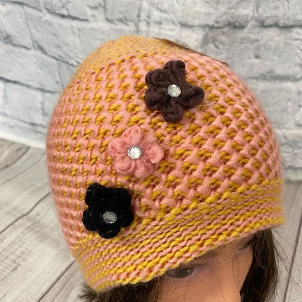 New gear winter wear w/raised knit flowers women OS brand new